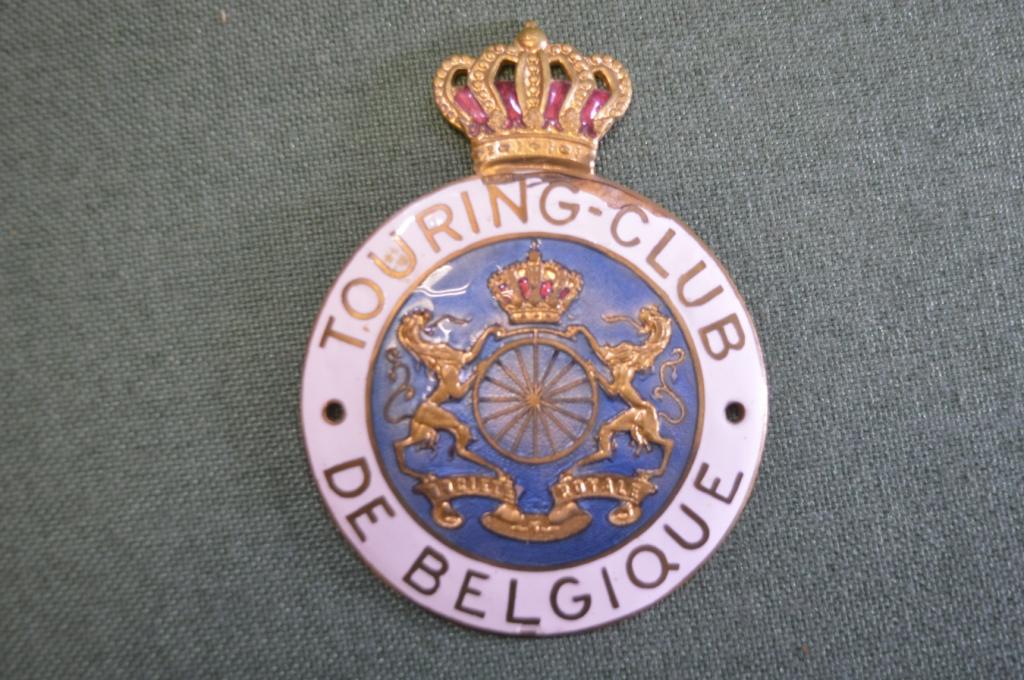 Знак шильд эмблема автомобильная "Touring Club". Авто мото клуб. Металл. Эмаль. Винтаж. Бельгия.