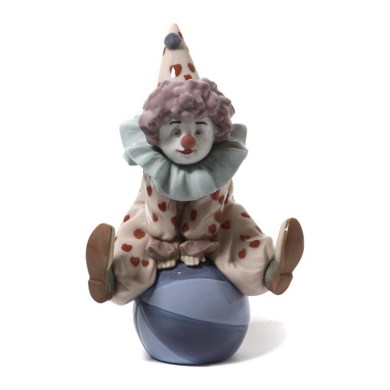 Фарфоровая фигура "Клоун на мяче". Lladro