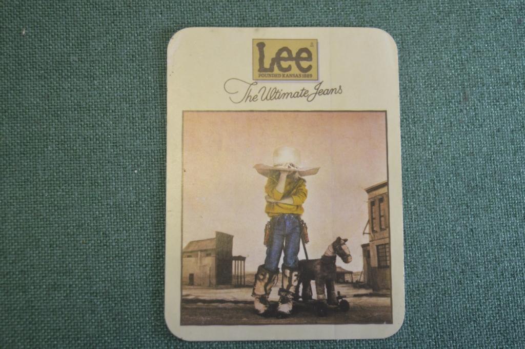 Наклейка фирменная "Джинсы Lee". Девочка с игрушкой лошадкой. США. Америка. 1990е.