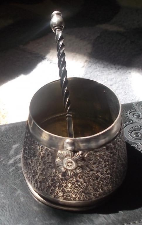 Солонка серебро 84 Папаха с ложечкой 70 г