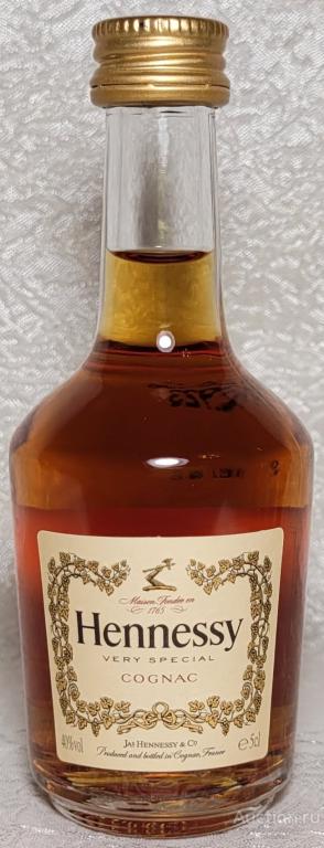 Мини бутылочка Коньяк HENNESSY 0,05 L