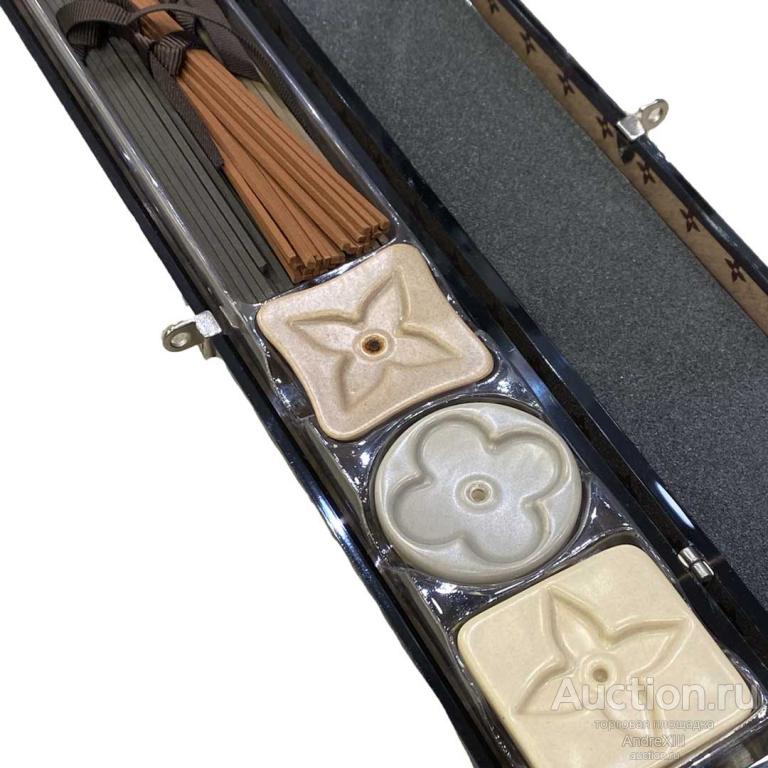 Сувенирный подарочный набор для ароматерапии Louis Vuitton Monogram Encens de Voyage