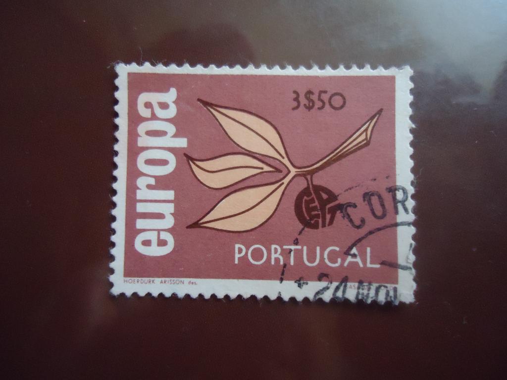 1965 г.  Португалия  гаш. без клея.