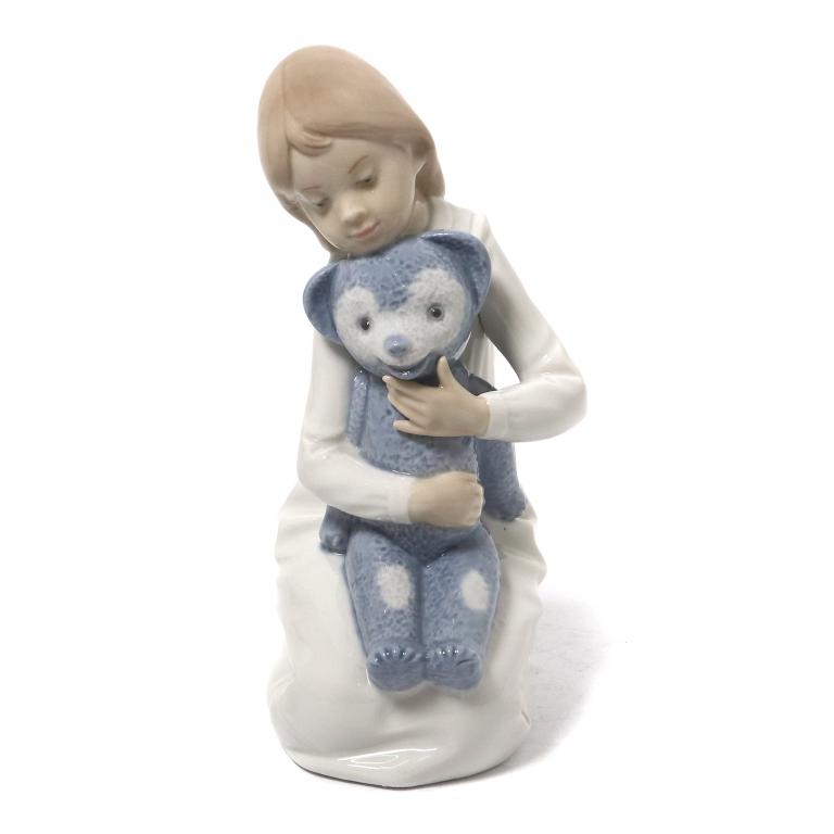 Фарфоровая фигура "Мой плюшевый мишка". NAO by Lladro
