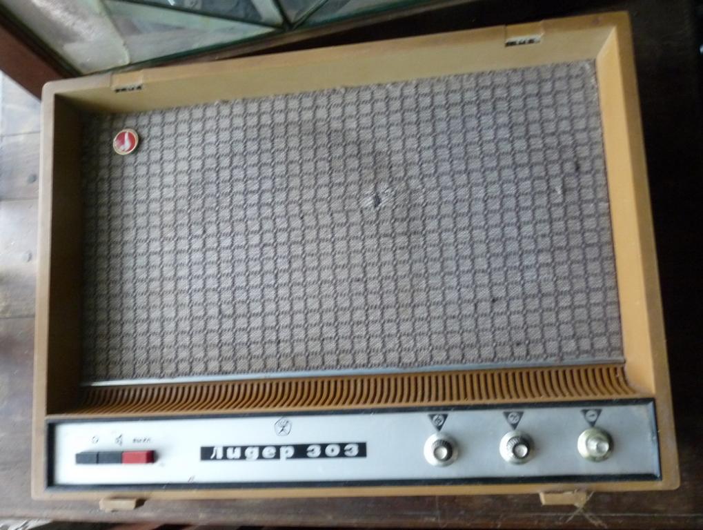 Электрофон колонка Лидер-303 СССР
