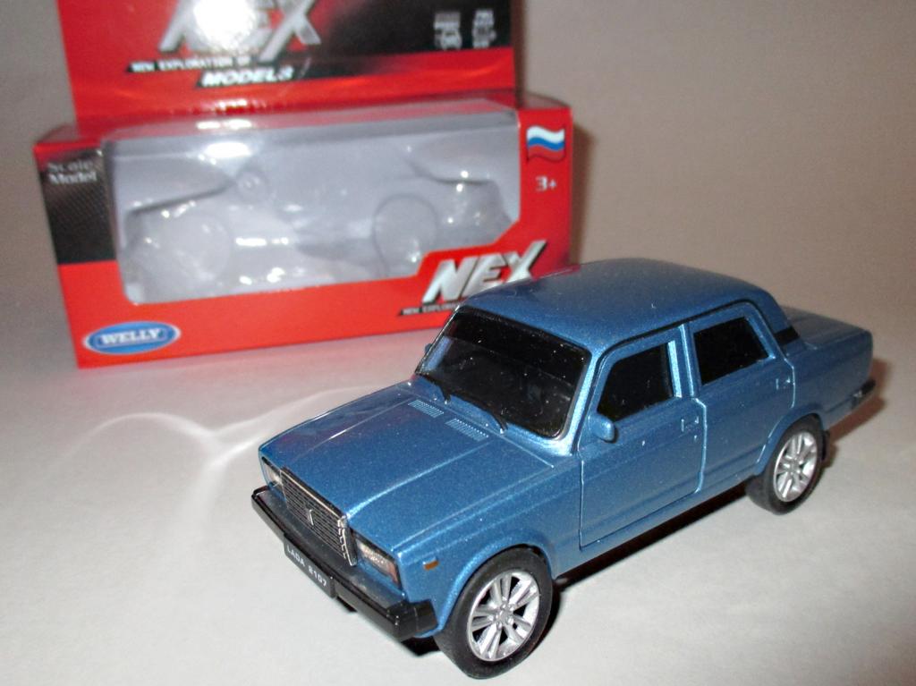 модель авто VAZ 2107 Lada Zhiguli / ВАЗ 2107 Лада Жигули (WELLY) Читайте описание!!!