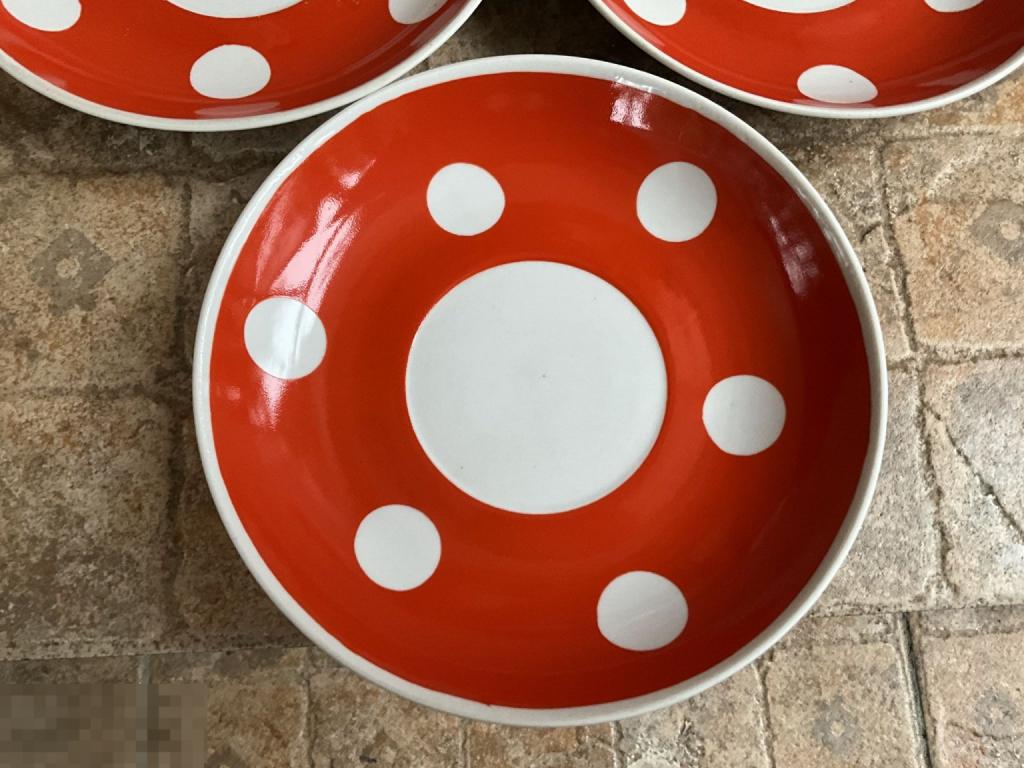 БЛЮДЦЕ чайное большое КРАСНОЕ в ГОРОХ Вербилки ДФЗ Отл