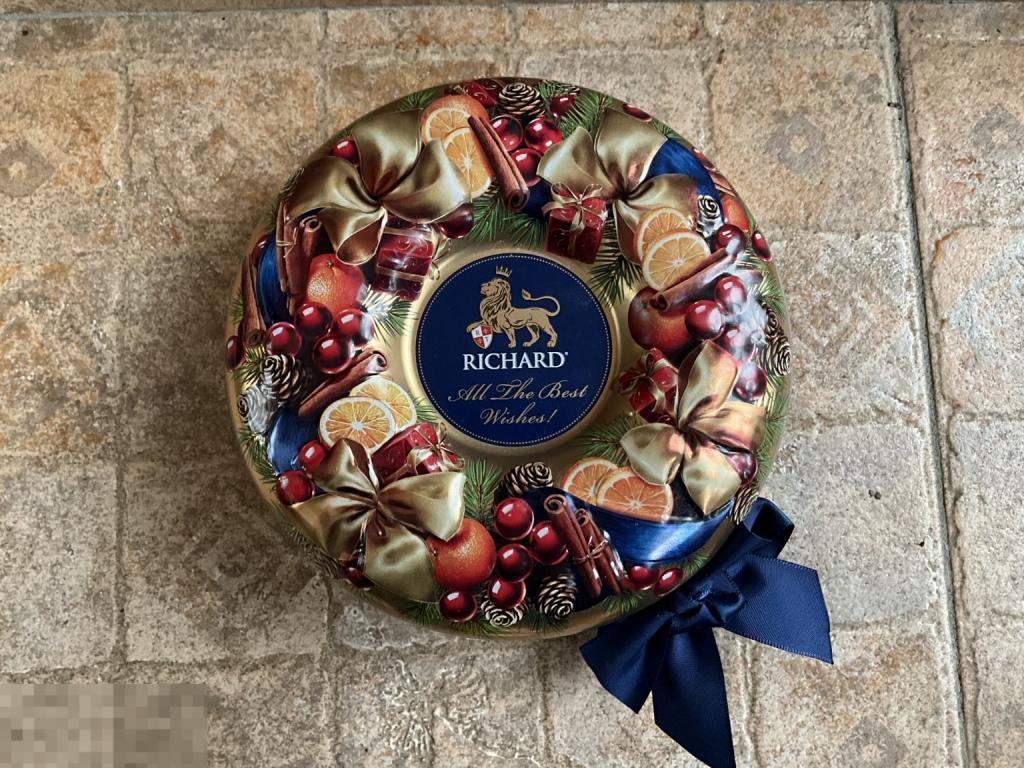 Жестяная банка ЧАЙНАЯ КОРОБКА  Новогодний рисунок с бантом жесть Отл