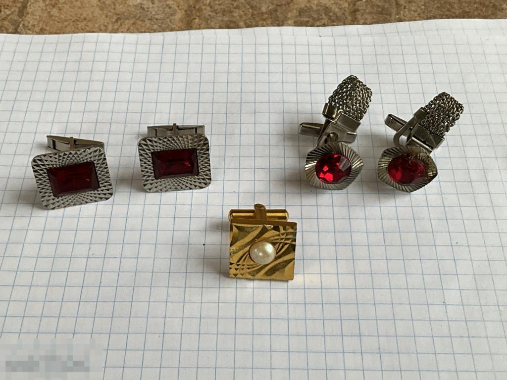 Набор ЗАПОНКИ разные красные кристаллы  СССР винтаж