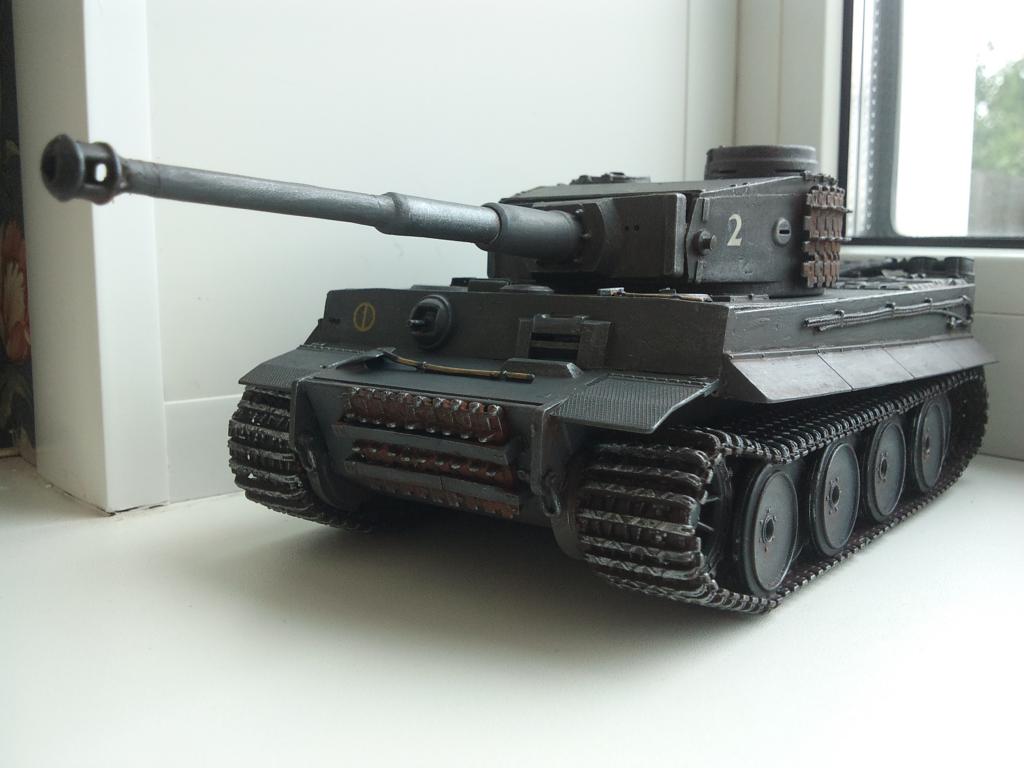 Модель танк Т6 Тигр масштаб 1-35