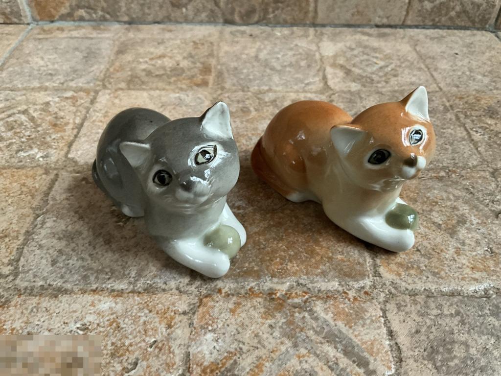 КОТЕНОК с КЛУБКОМ котик кошка две разновидности ЛФЗ миниатюра Отл