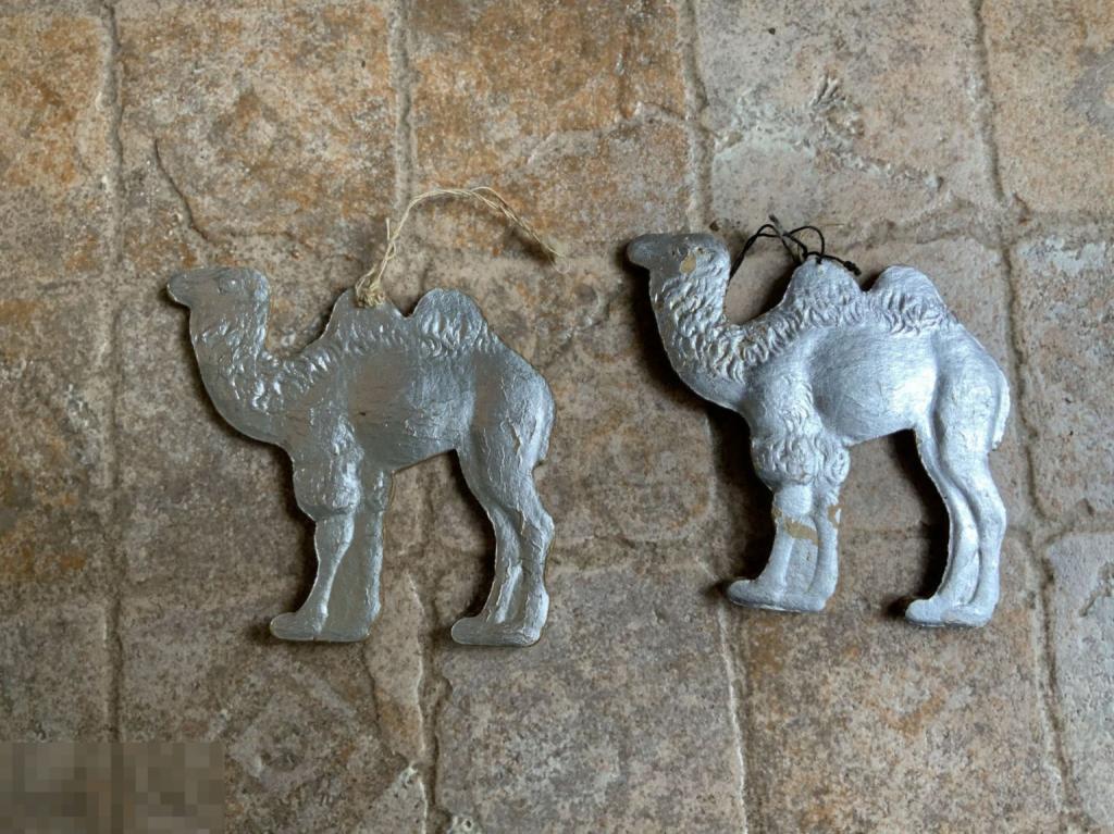 ЕЛОЧНАЯ ИГРУШКА СССР ВЕРБЛЮД серебряный картон