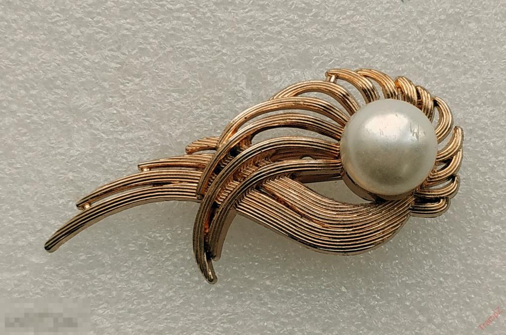 Брошь бижутерия #28