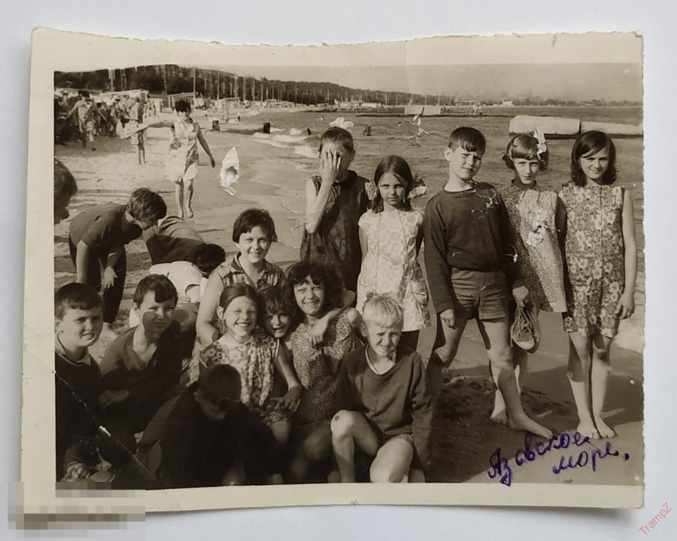 Фотография дети мальчики девочки, пионерский лагерь Ленинские искры. Азовское море #150*