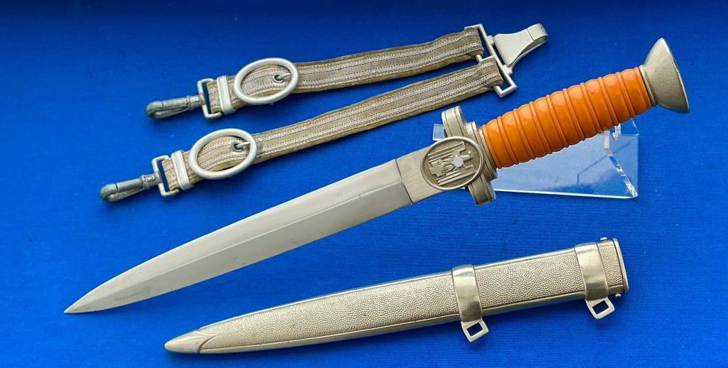 Кинжал офицера Немецкого Красного Креста (DRK Führerdolch) Третий Рейх