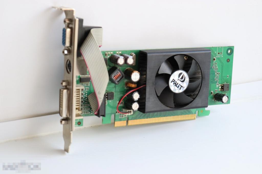 Видеокарта Palit 8400 GS 256 Мб