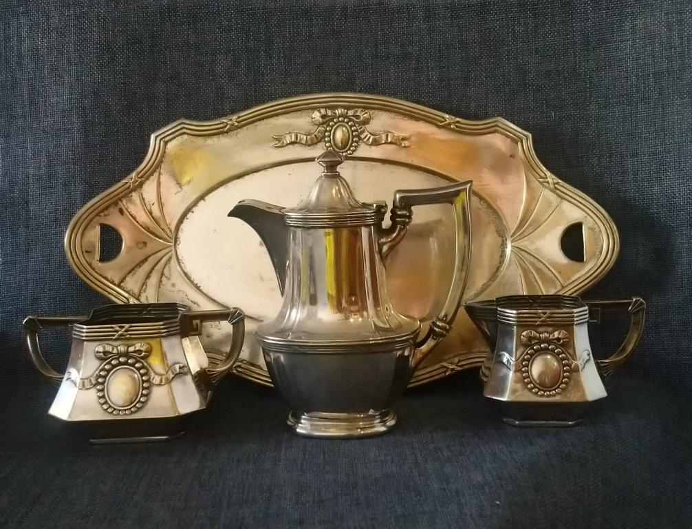 Набор молочник сахарница кофейник поднос серебрение Германия Франция 1900