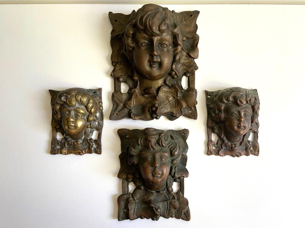 4  Старинные, красивейшие  накладки  Ангелы, Путти.  Бронза.