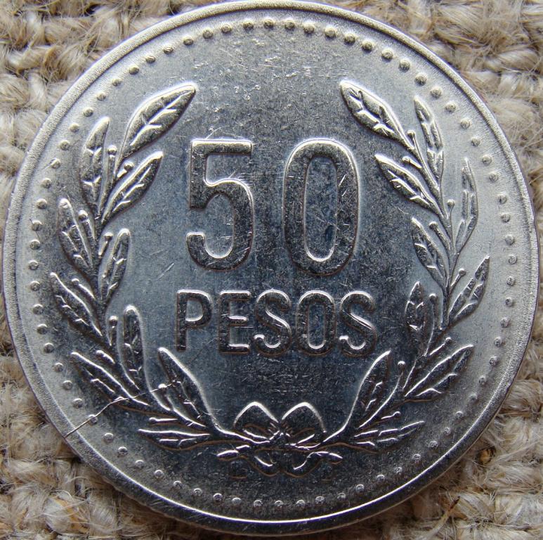 Колумбия 50 песо 2010 год
