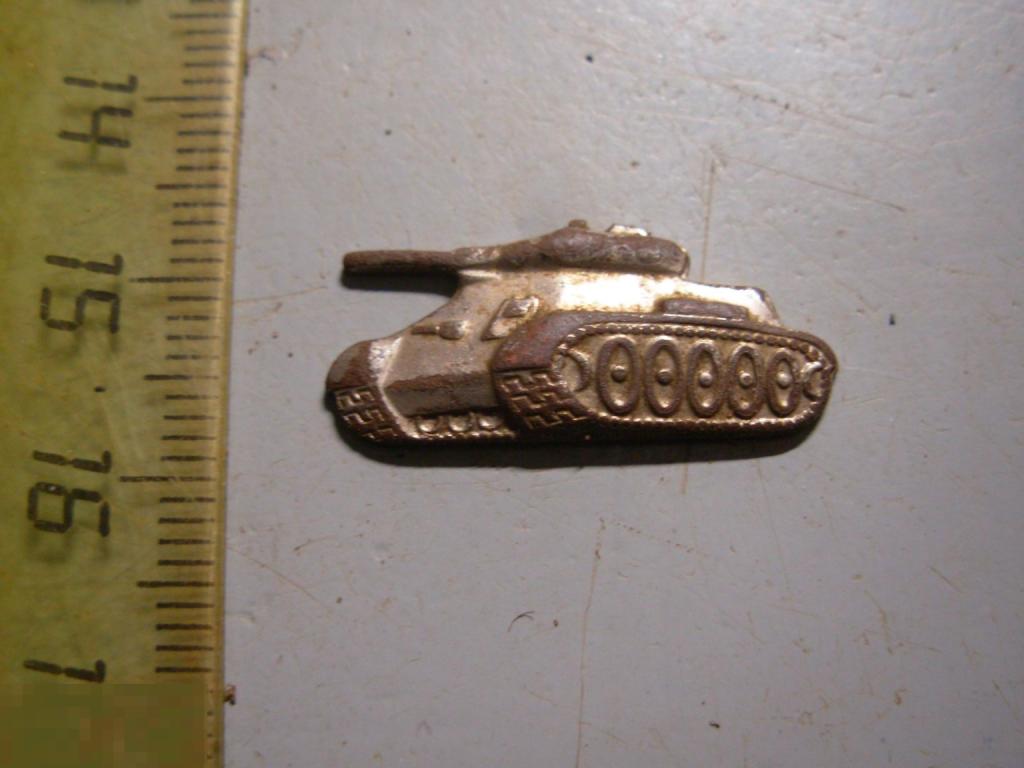 Петличный знак бронетанковых войск СССР 1950-е г.г. Латунь  Оригинал