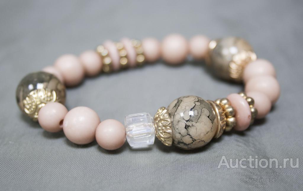 Браслет розово-бежевый с тремя шарами и бусина квадрат  (8)