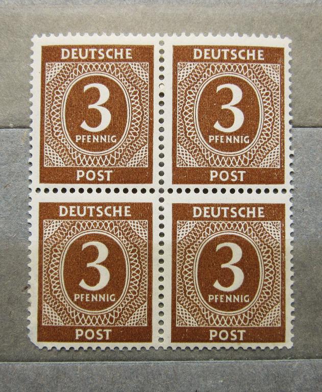 Германия 1946 г. Союзническая оккупационная зона. Квартблок 3 pf.**MNH OG
