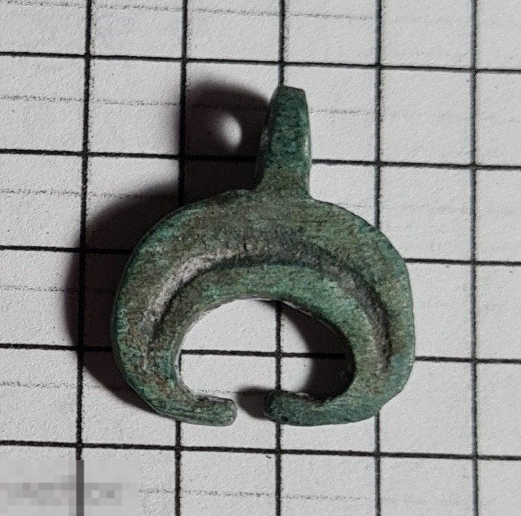 Лунница Древняя Русь домонгол привеска амулет оберег XI-XIII век