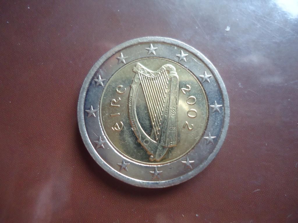 2002 г.  Ирландия  2 евро.  из оборота.