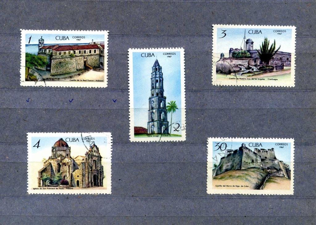 Марки Кубы "Исторические здания" 1967 год.