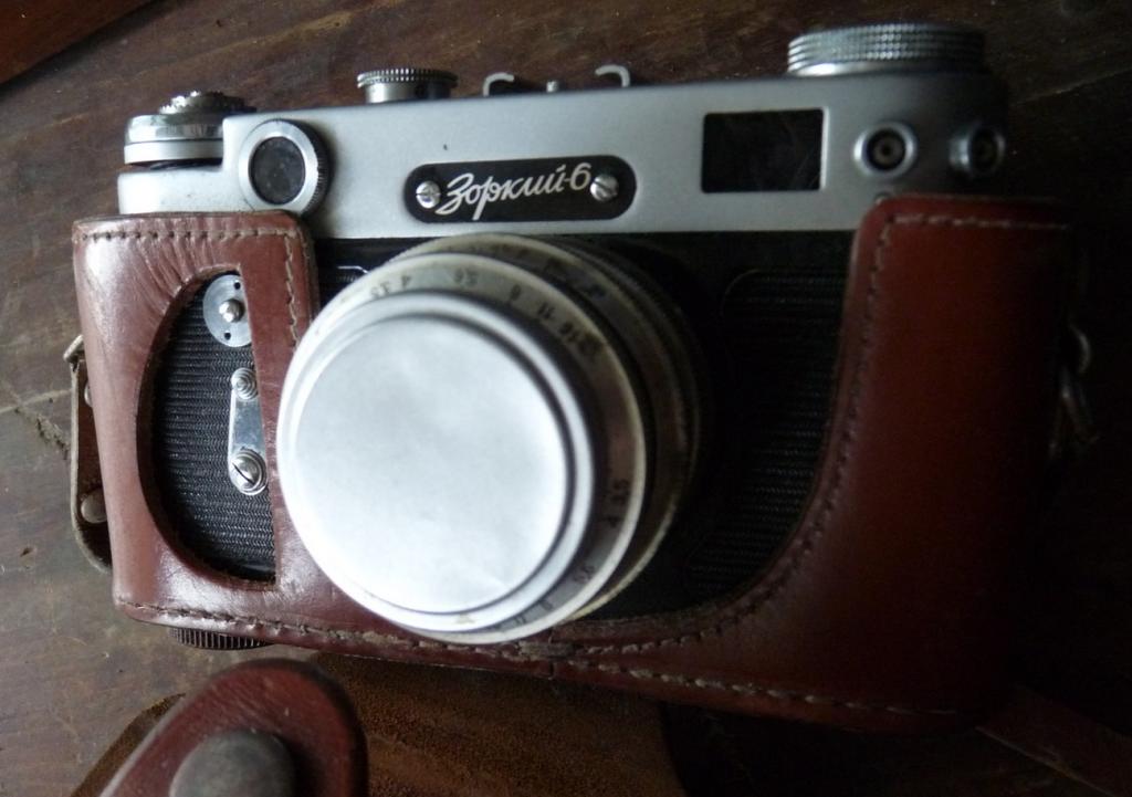 Фотоаппарат Зорький-6 в кожаном чехле, Made in USSR