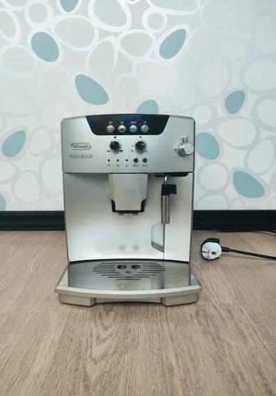 Кофемашина Delonghi Magnifica S Plus. Италия