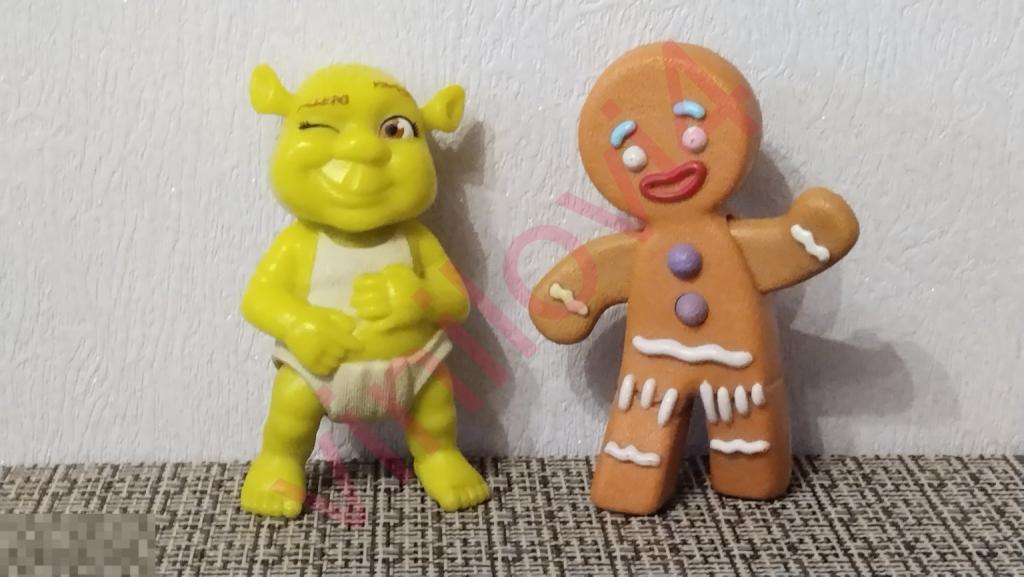 Игрушка из McDonald's (Шрек) 2007г.