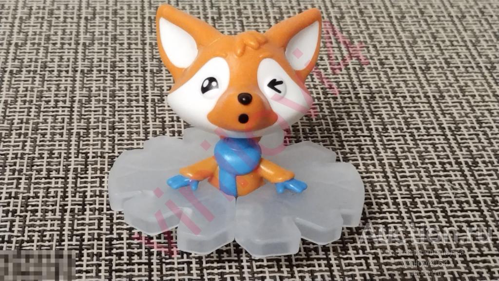 VUB08. Лисенок на коньках. Лисята. Kinder Maxi. 2022г