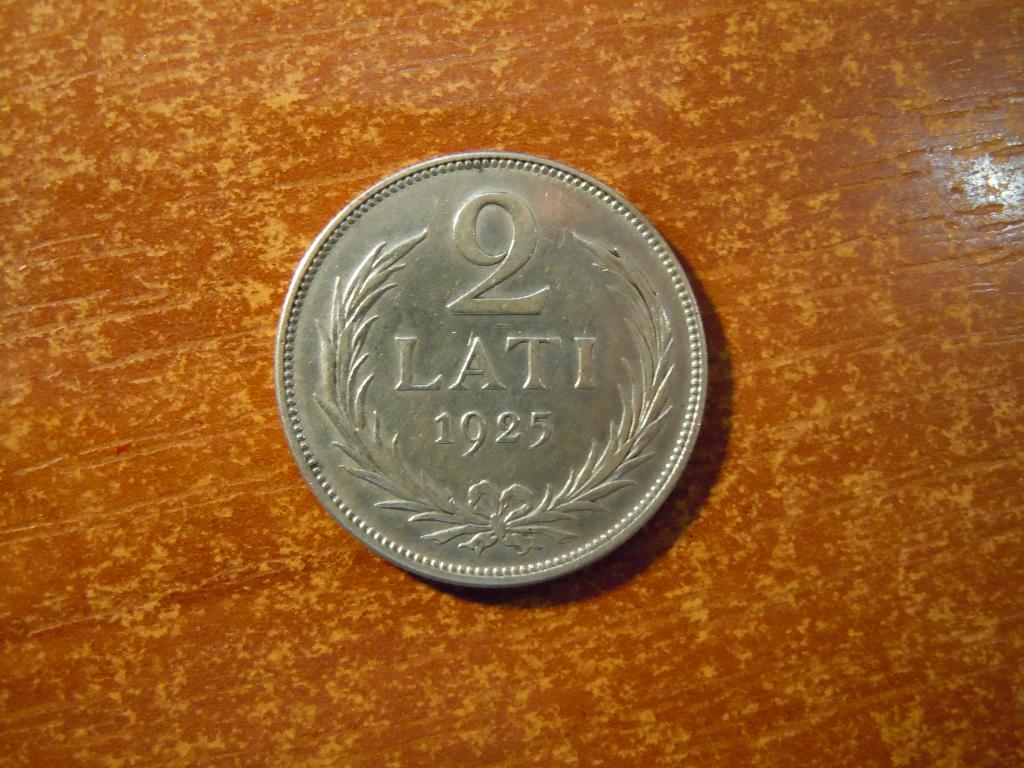 2 лата 1925г Латвия, 9,94гр, серебро