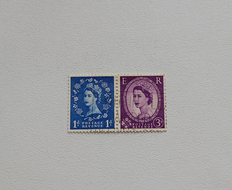 МАРКИ ВЕЛИКОБРИТАНИИ КОРОЛЕВА ЕЛИЗАВЕТА - 2. (1960 годы) - 2 шт. ПОДЛИННИКИ!