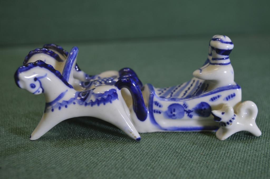 Статуэтка фарфоровая "Тройка". Фарфор. Гжель. СССР.