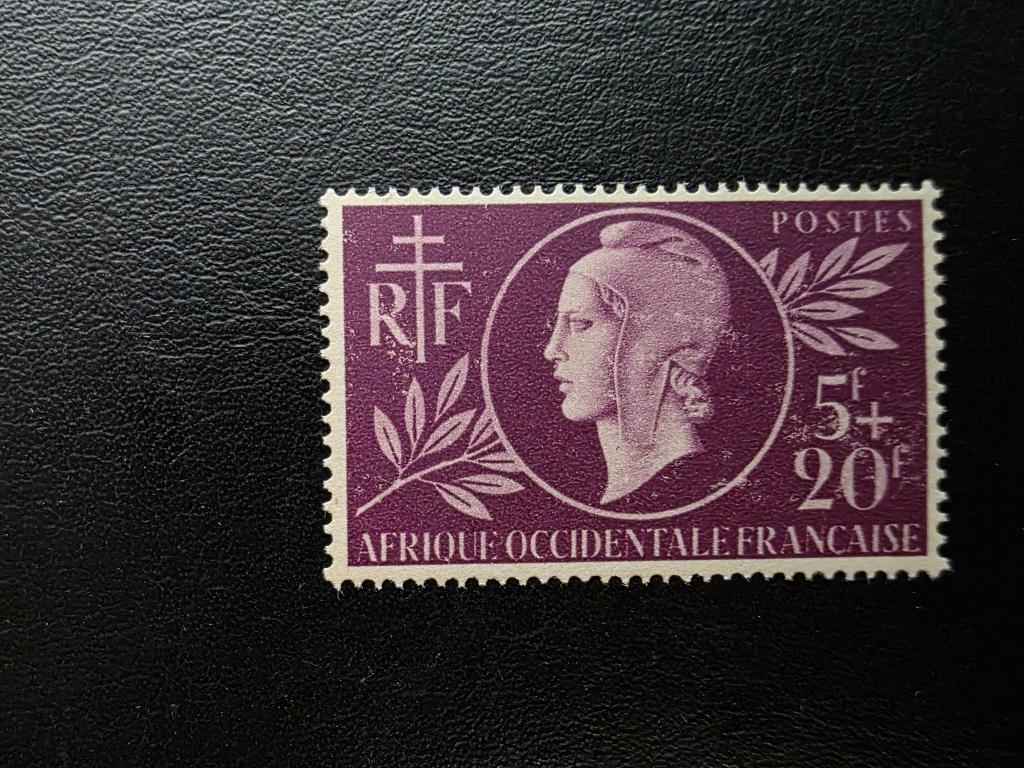 Французская Западная Африка AOF. Марианна. Красный Крест. Серия. 1944**