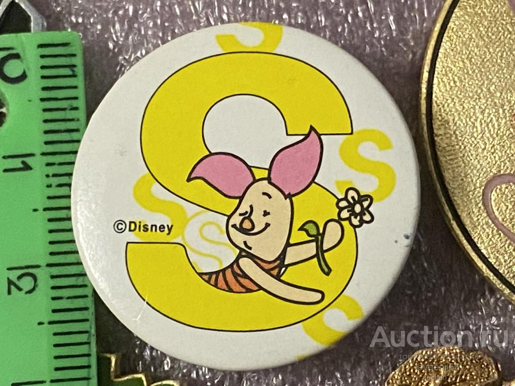 ЗНАК. ЗНАЧОК детский. Disney S ДЕСНЕЙ. ПЯТАЧОК. ВИННИ-ПУХ. МУЛЬТФИЛЬМ. РЕДЧАЙШИЙ RRR