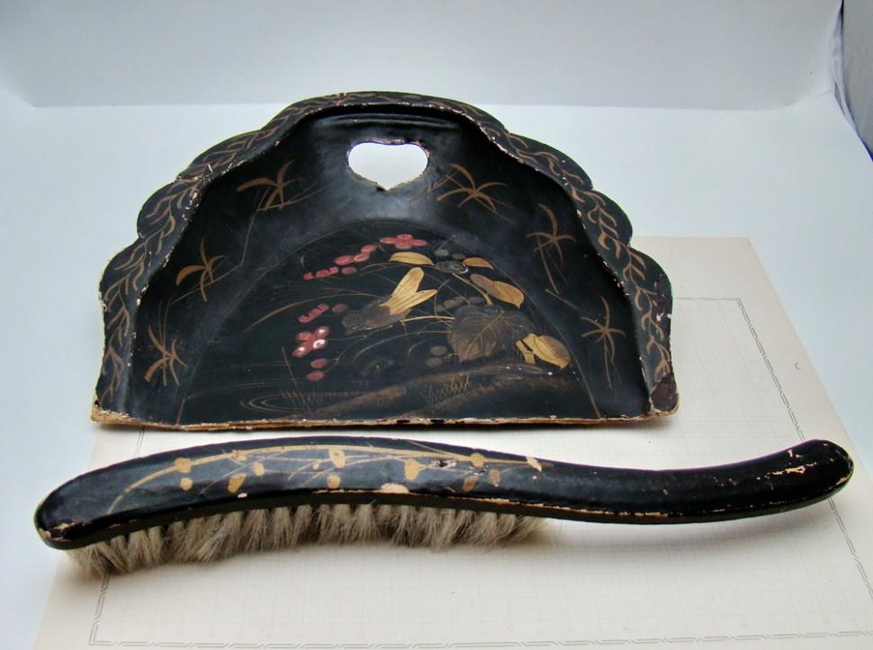 Антикварный набор совочек с щеткой (A739)