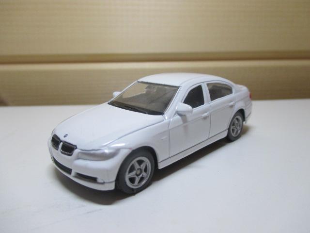 BMW 330 I  WELLY  1/64