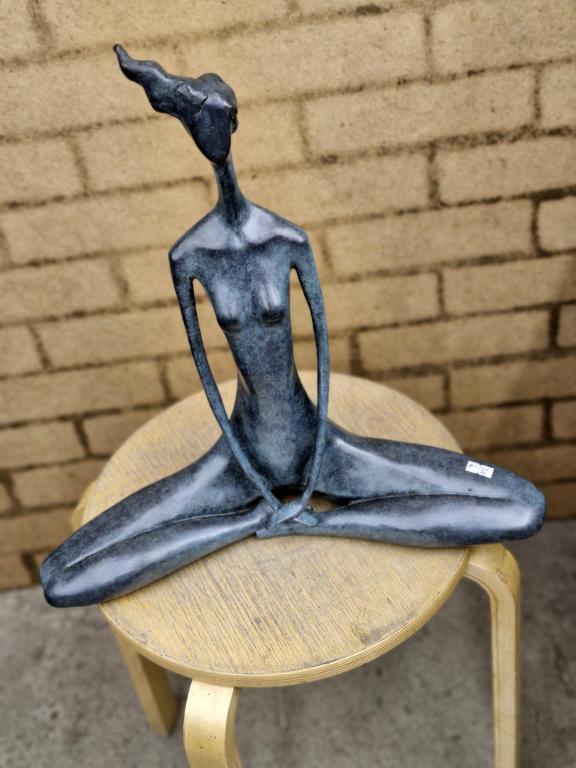 Девушка в позе лотоса (цветная) 101. Йога. Спорт. Бронза. Статуэтка.