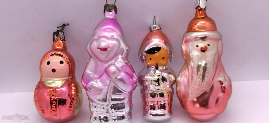 ЁЛОЧНЫЕ ИГРУШКИ  4 шт ОДНИМ ЛОТОМ  СССР СТЕКЛО