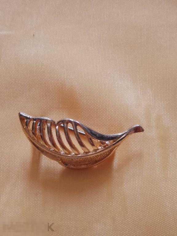 Брошь винтаж листик