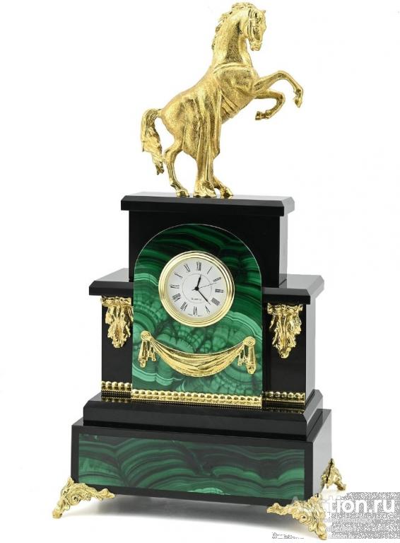 Часы каминные из малахита КОНЬ С ПОПОНОЙ 037.rk3200533st