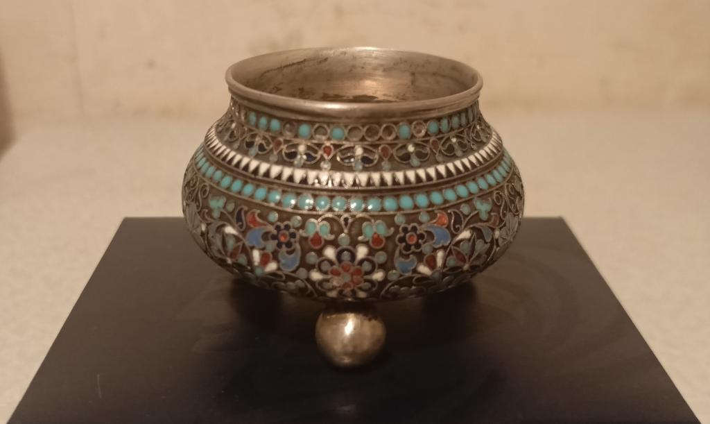 Солонка+ложечка,эмаль,серебро 84 проба. Москва 1880-1890гг.Мастер Густав Клингерт(GK)