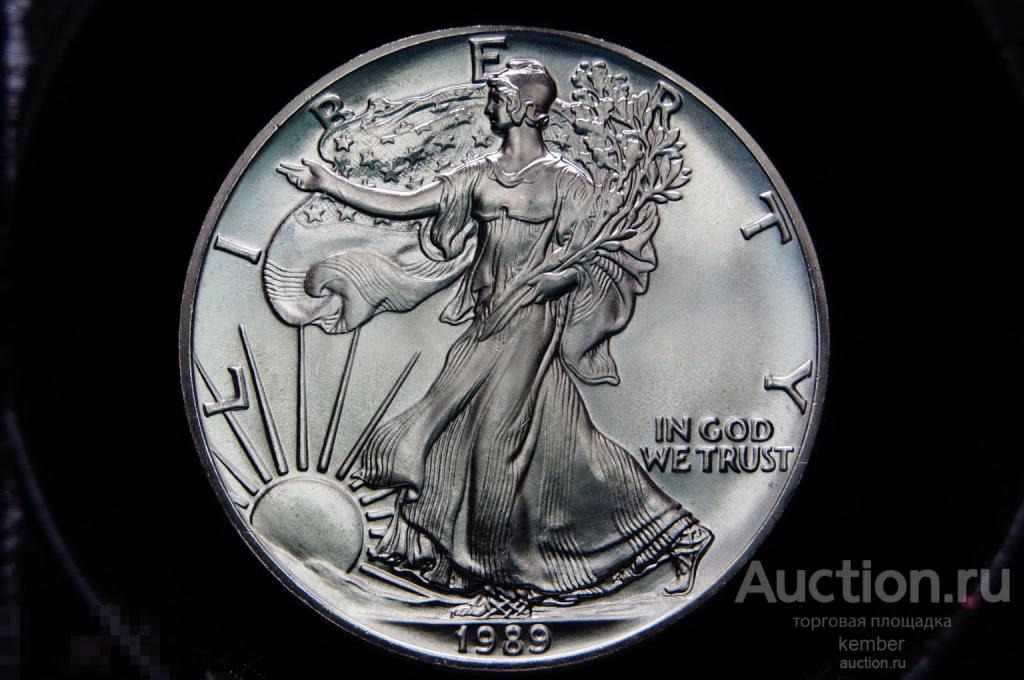 в коллекцию шагающая свобода США 1 доллар 1989 UNC серебро 4093