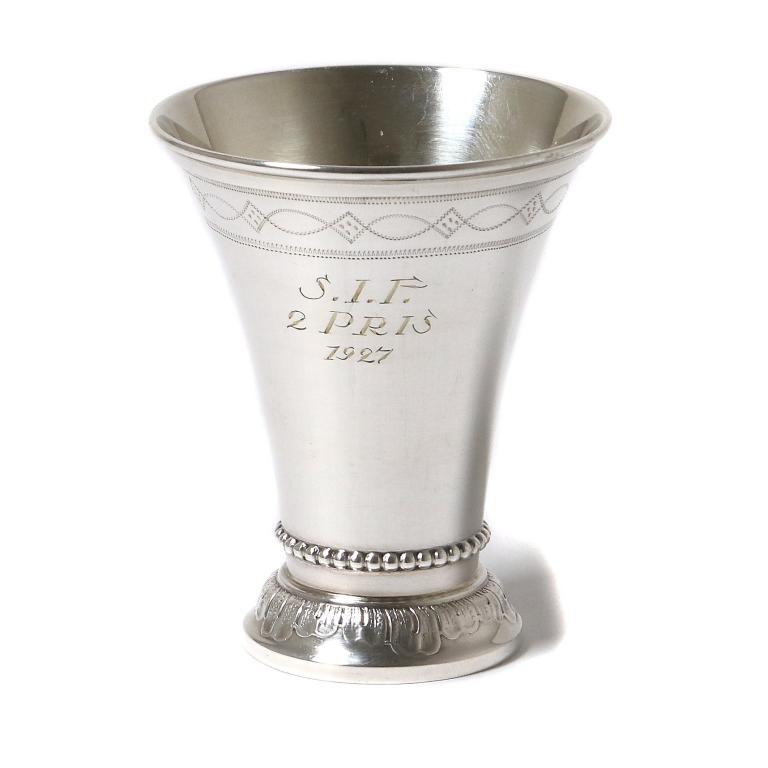 Посеребренная стопка в виде кубка. Alpacca. Европа