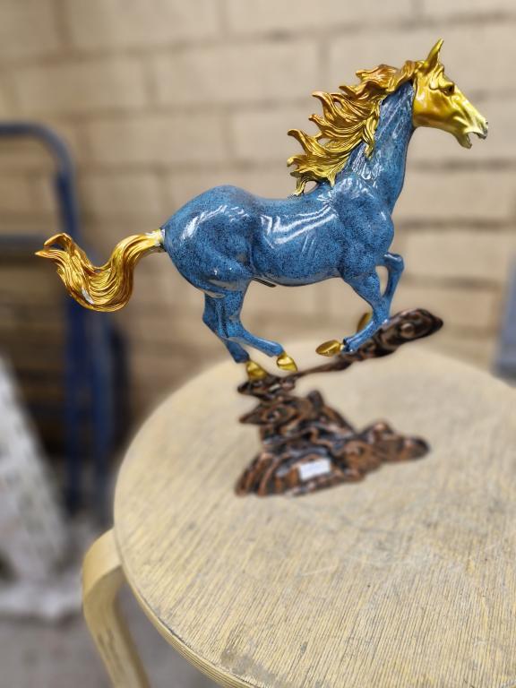 Конь синий 106 Лошадь. Бронза.