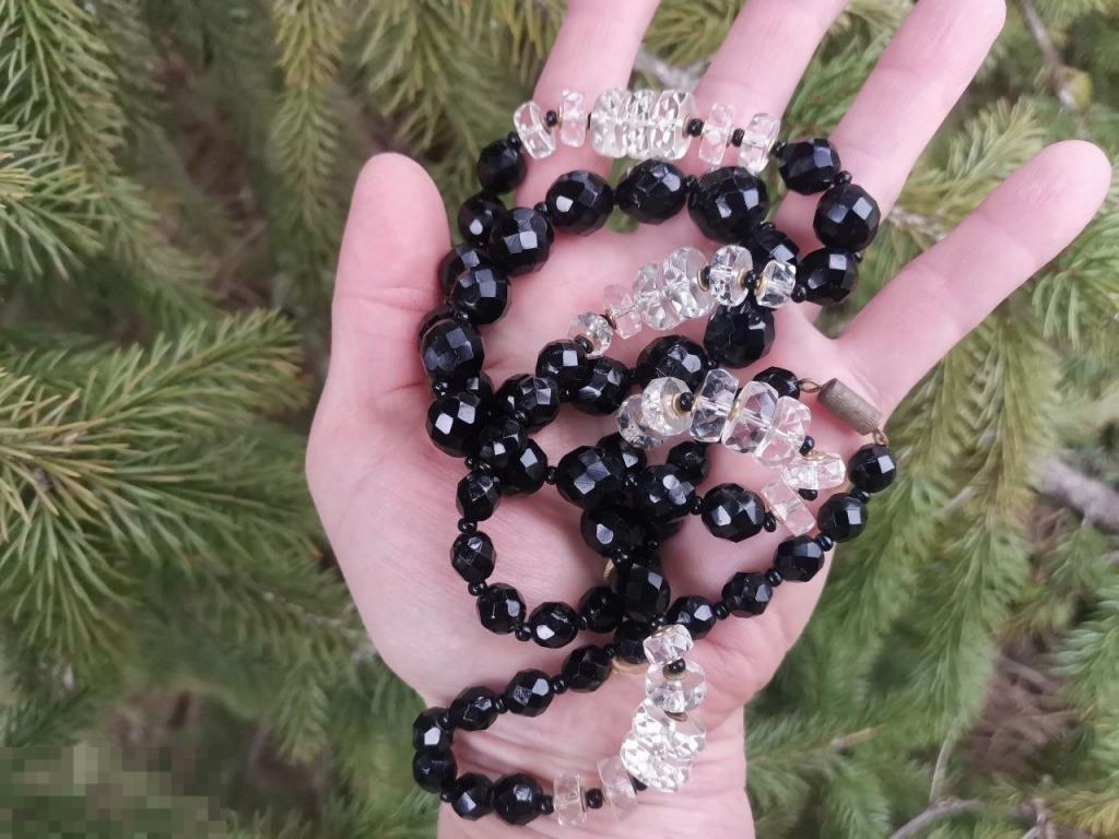 Бусы Чешское граненое стекло Яблонекс Чехословакия латунь Винтаж Чехия чёрные белые бусины