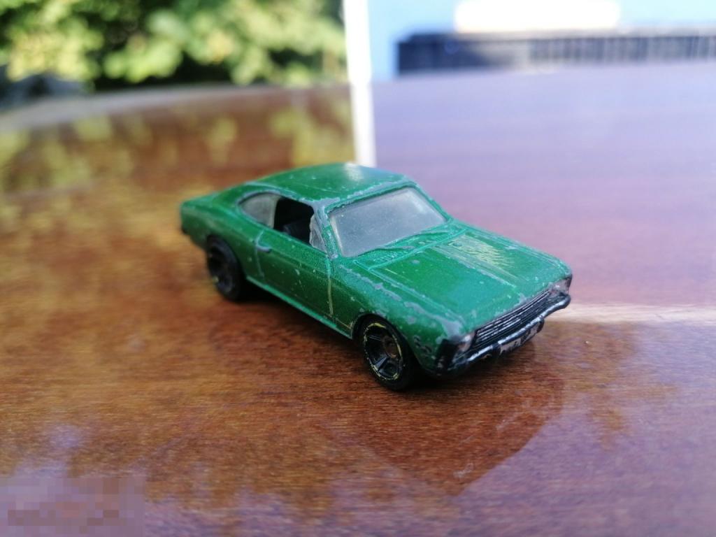 Модель HOTWHEELS  2011//Chevrolet ss TM 6M  made in malaysia